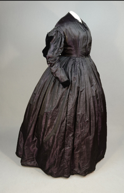 Purple half-mourning dress with embroidery. 
